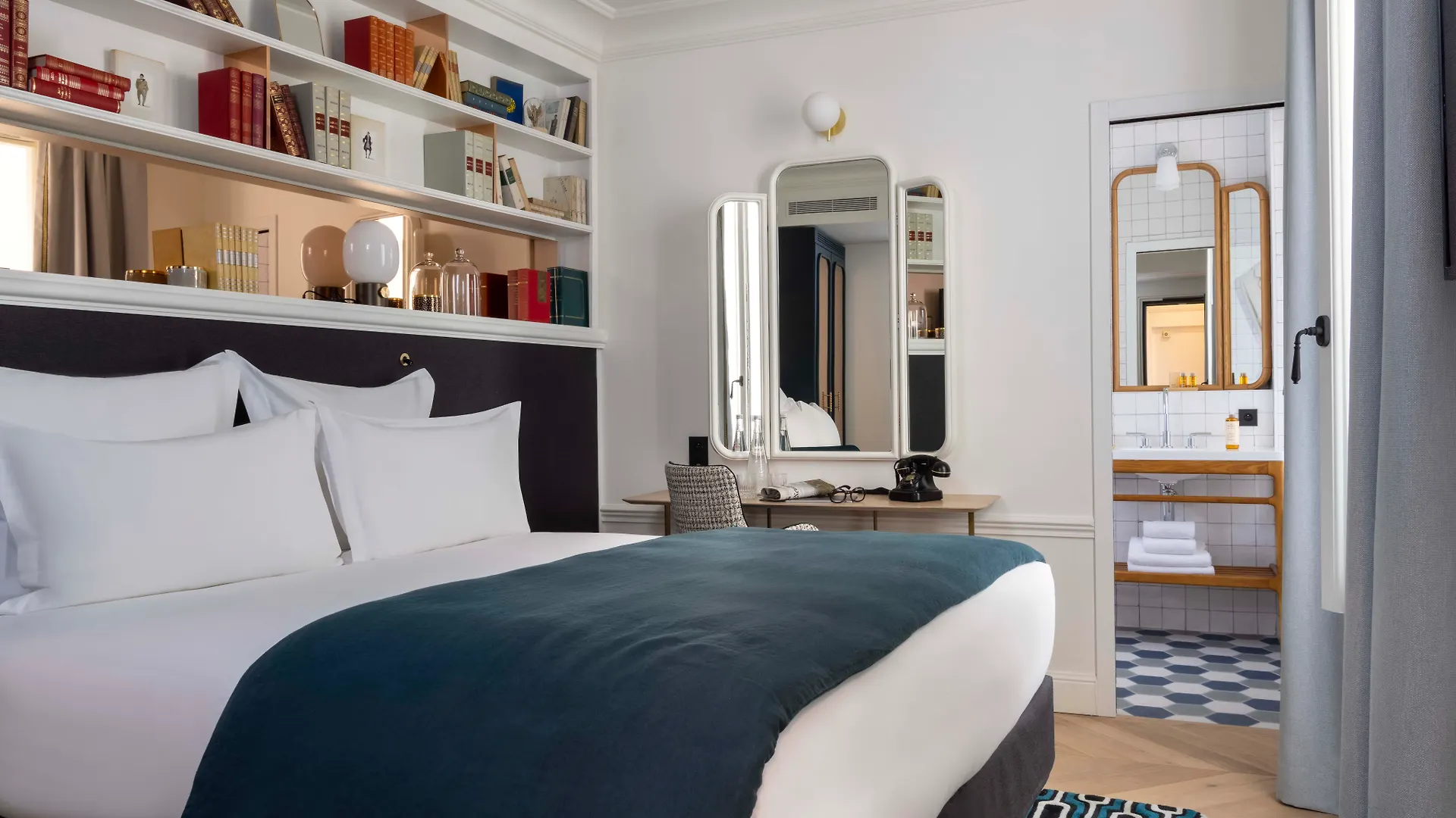 ****  Hotel Louvre Montana Paris Frankreich