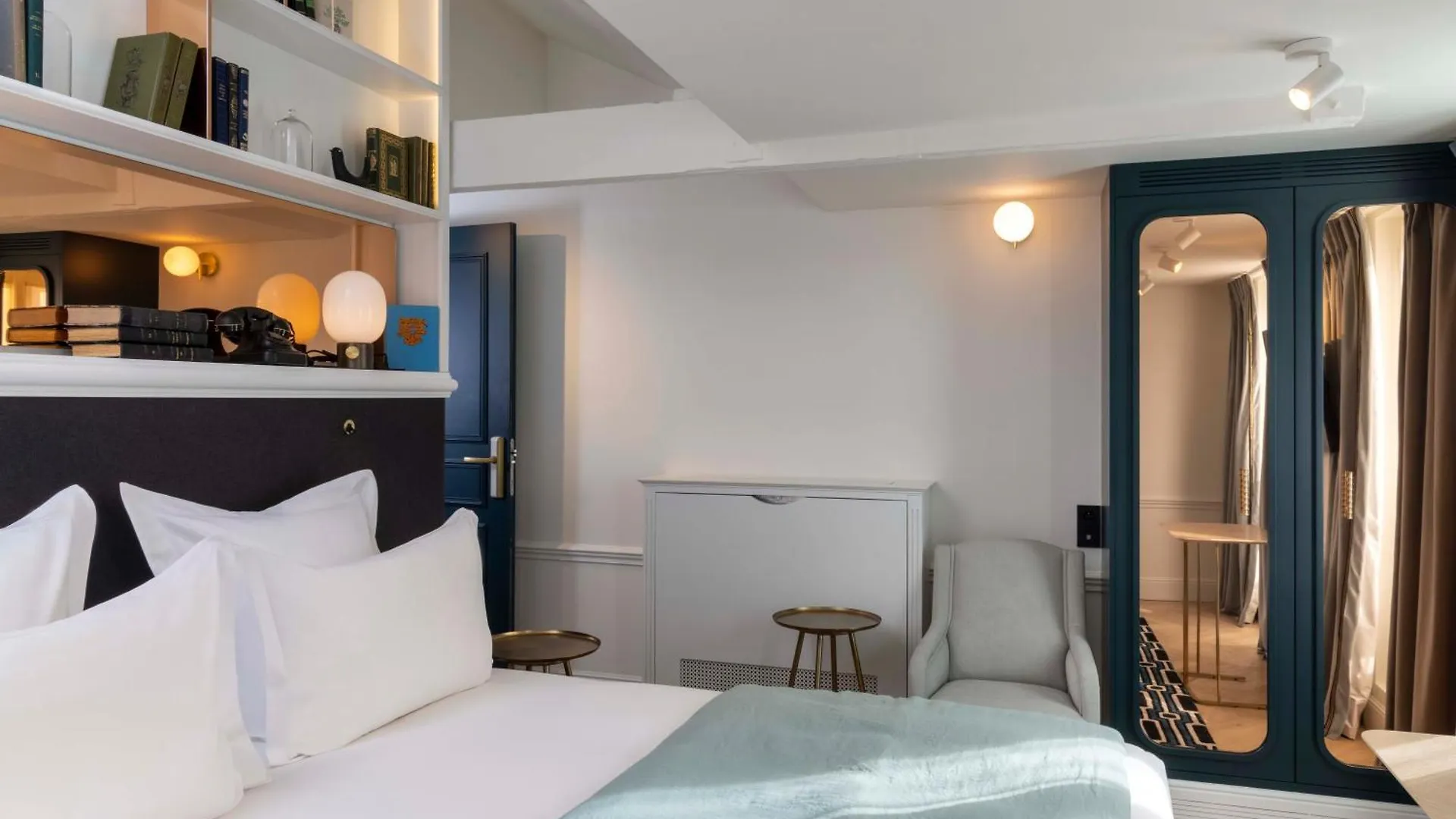 ****  Hotel Louvre Montana Parijs Frankrijk